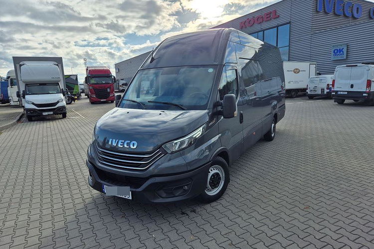 Iveco DAILY 35S18 zdjęcie 1