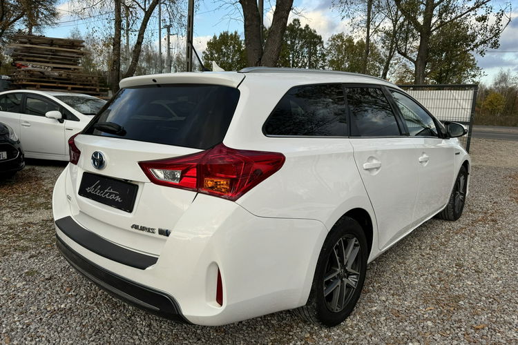 Toyota Auris 1.8 HSD 136KM Kamera Bardzo ładny zdjęcie 4