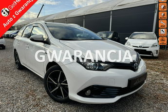 Toyota Auris 1.8 HSD 136KM Kamera Bardzo ładny