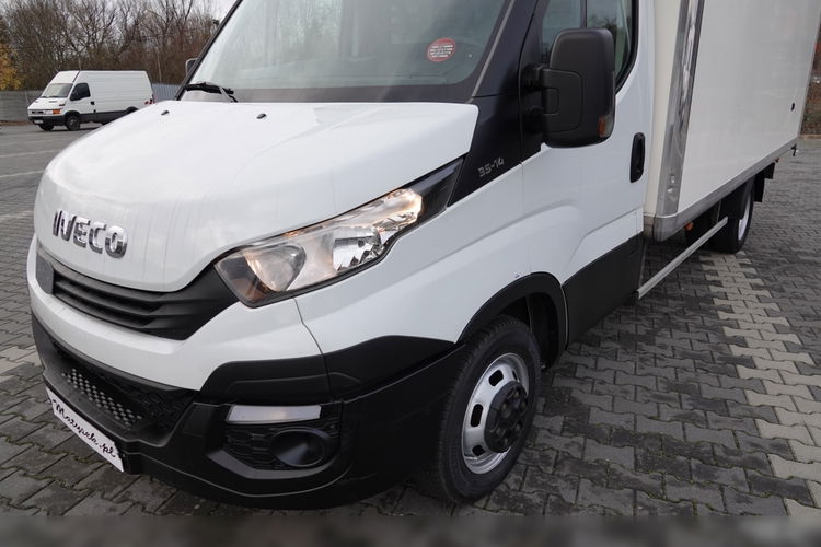 Iveco DAILY 35c14 / KONTENER-FURGON / DMC: 3500 KG / 2019 ROK  zdjęcie 12