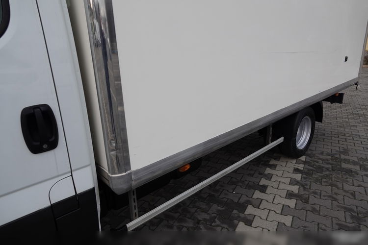 Iveco DAILY 35c14 / KONTENER-FURGON / DMC: 3500 KG / 2019 ROK  zdjęcie 13