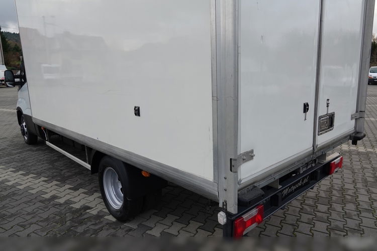 Iveco DAILY 35c14 / KONTENER-FURGON / DMC: 3500 KG / 2019 ROK  zdjęcie 14