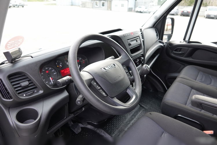 Iveco DAILY 35c14 / KONTENER-FURGON / DMC: 3500 KG / 2019 ROK  zdjęcie 32