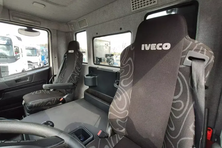 Iveco Trakker 26.410 6x4 Manual Mały Przebieg tylko-46000km zdjęcie 28