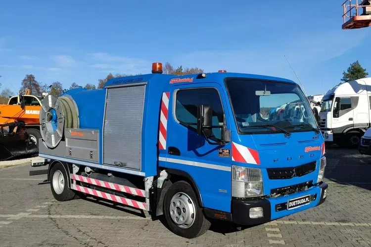 Mitsubishi Canter 7C18 3.0/150 KM Asenizcyjny zdjęcie 2