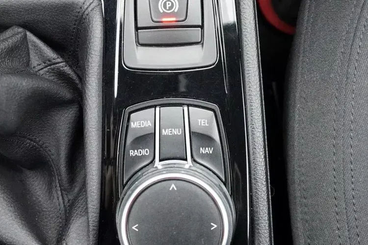 BMW seria-2 zdjęcie 19