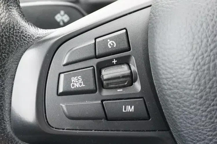 BMW seria-2 zdjęcie 24