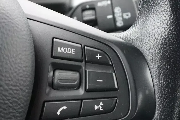 BMW seria-2 zdjęcie 25