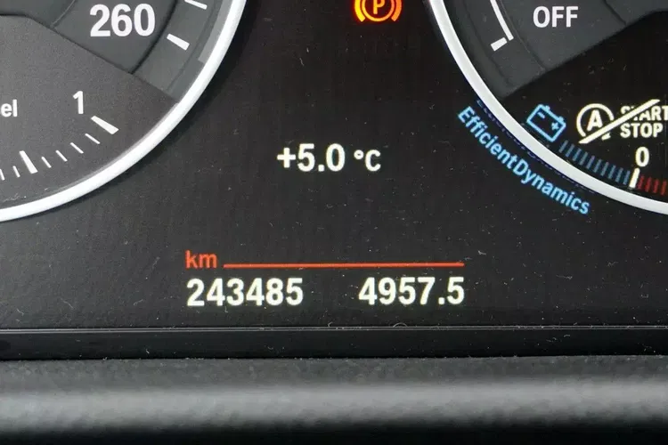 BMW seria-2 zdjęcie 30