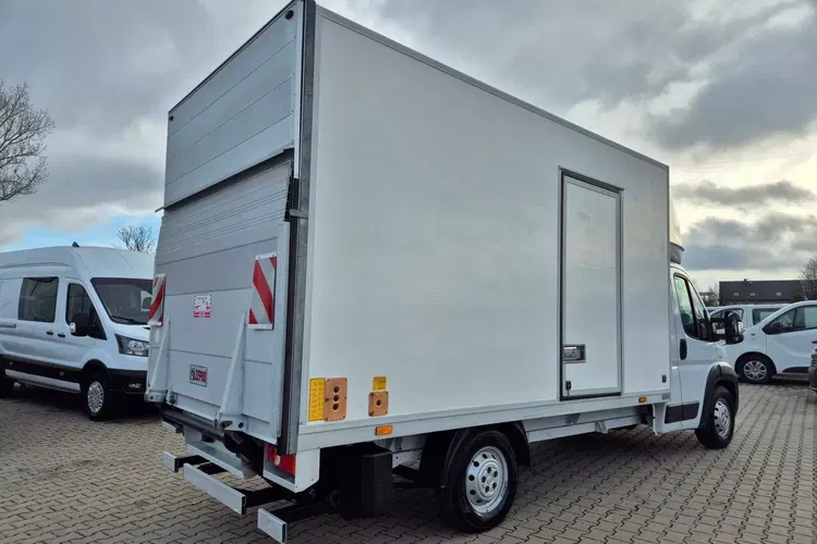 Fiat Ducato Kontener 8 ePAL 49999zł NETTO 2.3multiJET/150KM zdjęcie 8