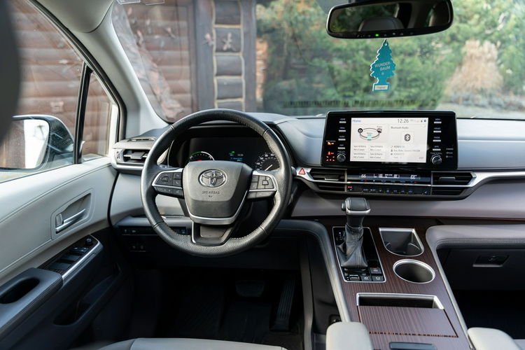 Toyota Sienna Oryginalny przebieg / Bogato wyposażona / 2.5 Hybryda zdjęcie 36