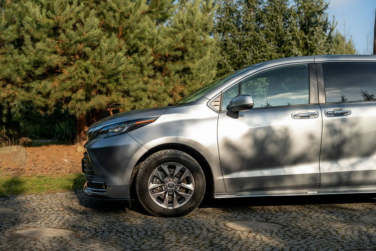 Toyota Sienna Oryginalny przebieg / Bogato wyposażona / 2.5 Hybryda zdjęcie 8