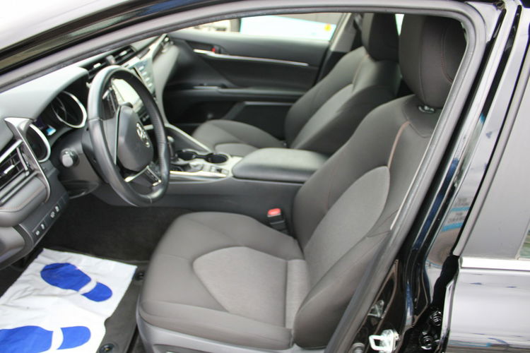 Toyota Camry 2.5 Hybrid e-CTV Comfort F-vat Kamera Gwarancja zdjęcie 9