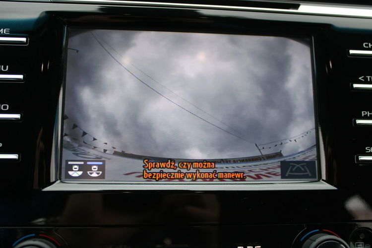 Toyota Camry 2.5 Hybrid e-CTV Comfort F-vat Kamera Gwarancja zdjęcie 30