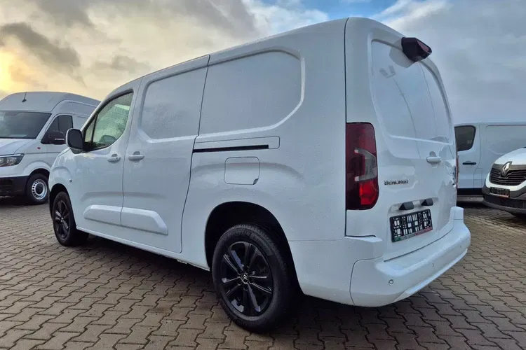 Citroen Berlingo Long 59999zł NETTO 1, 5HDi/102KM zdjęcie 9