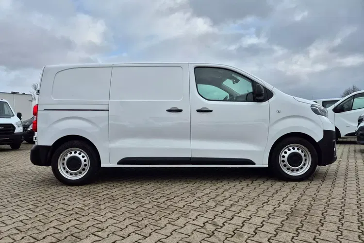 Toyota ProAce L2H1 49999zł NETTO 1, 5D4d/120KM zdjęcie 6