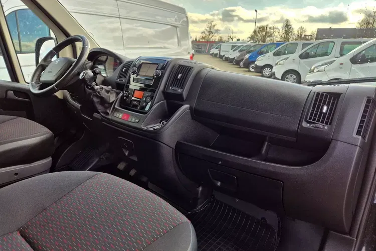 Peugeot Boxer L4H2 94999zł NETTO Brygadówka 5 osób 2.2HDi/165KM zdjęcie 28