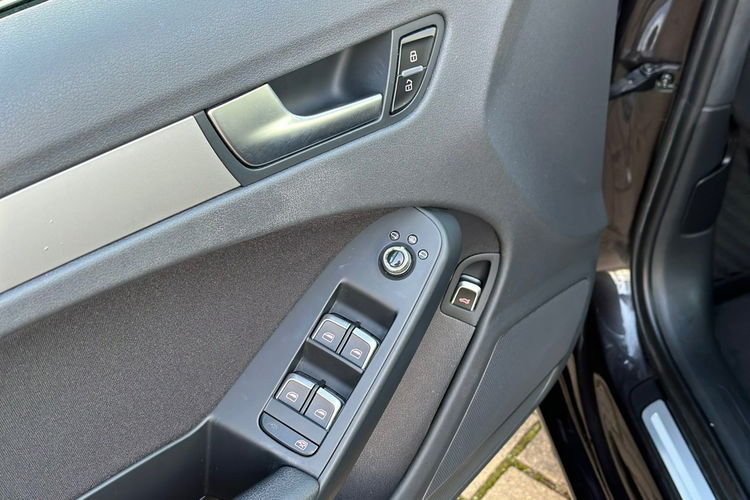 Audi A4 1.8 Sport S-line Europa zdjęcie 15
