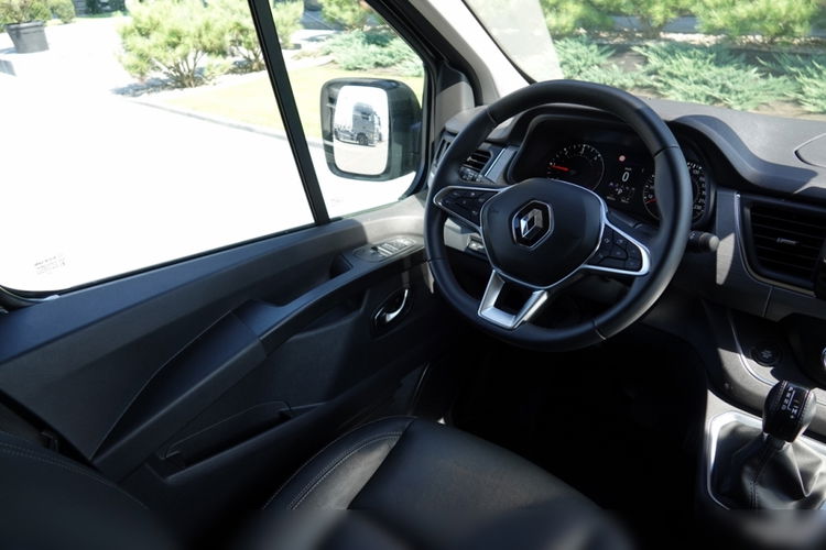 Renault Trafic III Grand Space Class zdjęcie 18