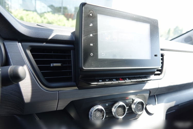 Renault Trafic III Grand Space Class zdjęcie 22
