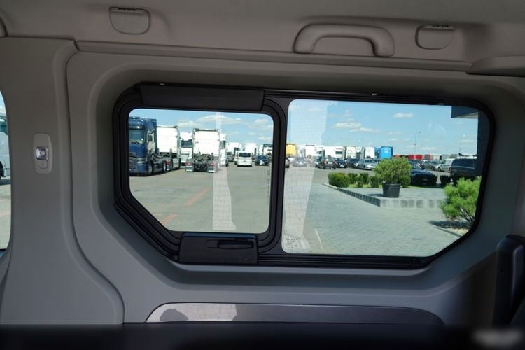 Renault Trafic III Grand Space Class zdjęcie 35