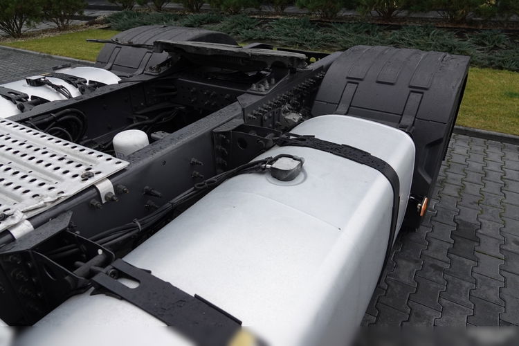 Volvo FH 460 / OPONY 100 % / SPROWADZONY / MAŁY PRZEBIEG / PO KONTRAKCIE SERWISOWYM  zdjęcie 13