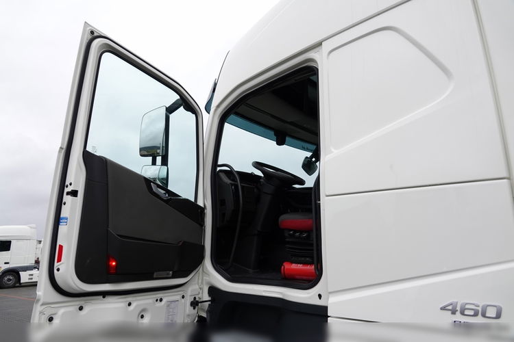 Volvo FH 460 / OPONY 100 % / SPROWADZONY / MAŁY PRZEBIEG / PO KONTRAKCIE SERWISOWYM  zdjęcie 23