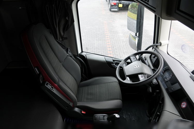 Volvo FH 460 / OPONY 100 % / SPROWADZONY / MAŁY PRZEBIEG / PO KONTRAKCIE SERWISOWYM  zdjęcie 27
