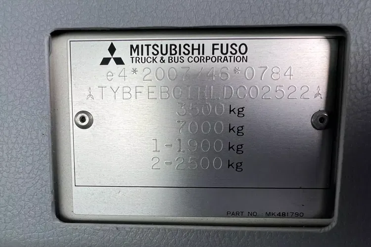 Mitsubishi FUSO CANTER 3C15 zdjęcie 28
