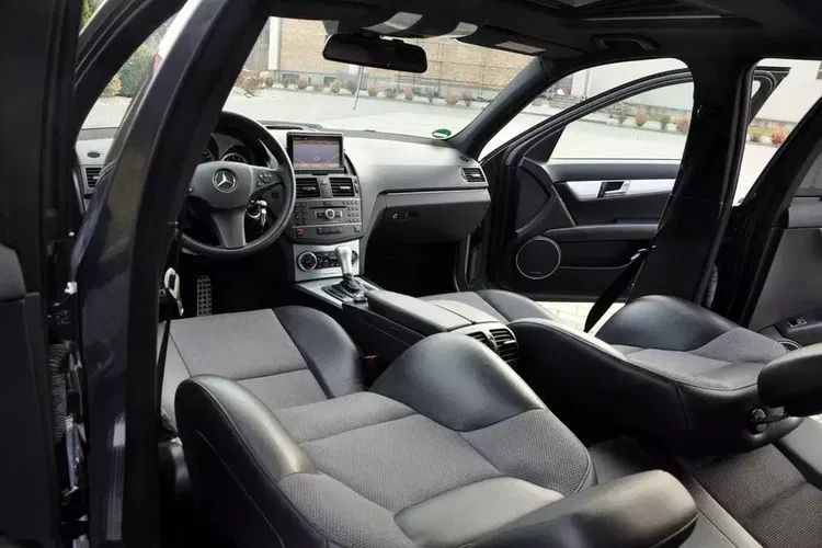 Mercedes Klasa C zdjęcie 27