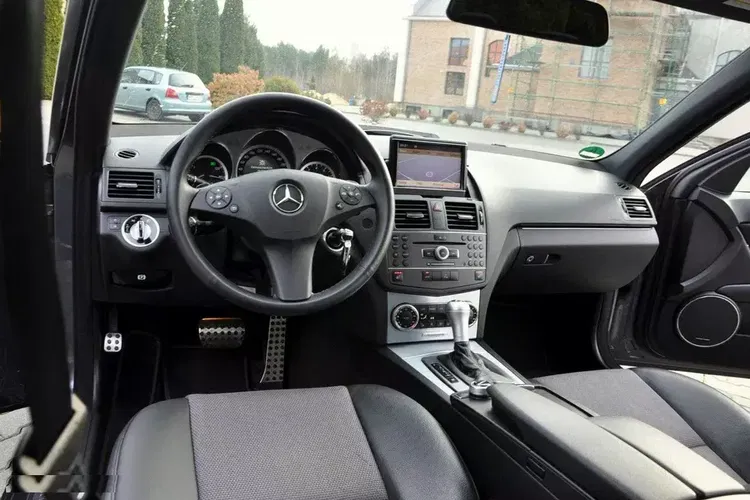 Mercedes Klasa C zdjęcie 28