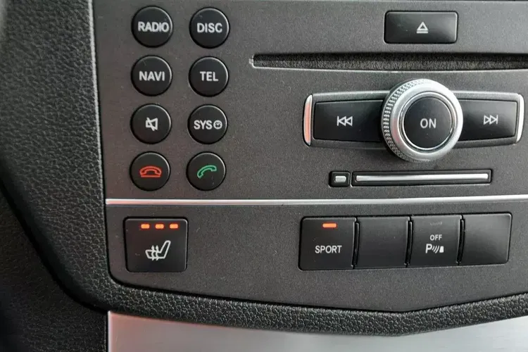 Mercedes Klasa C zdjęcie 33