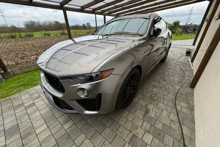 Maserati Levante zdjęcie 1