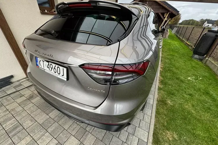 Maserati Levante zdjęcie 8