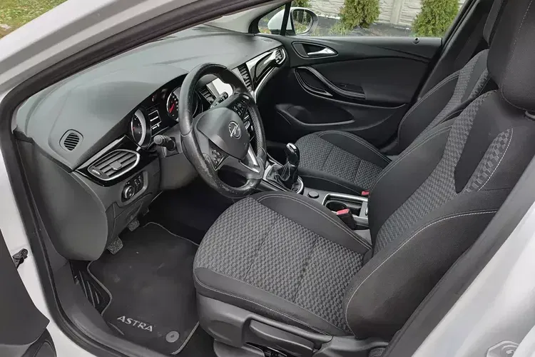 Opel Astra zdjęcie 13