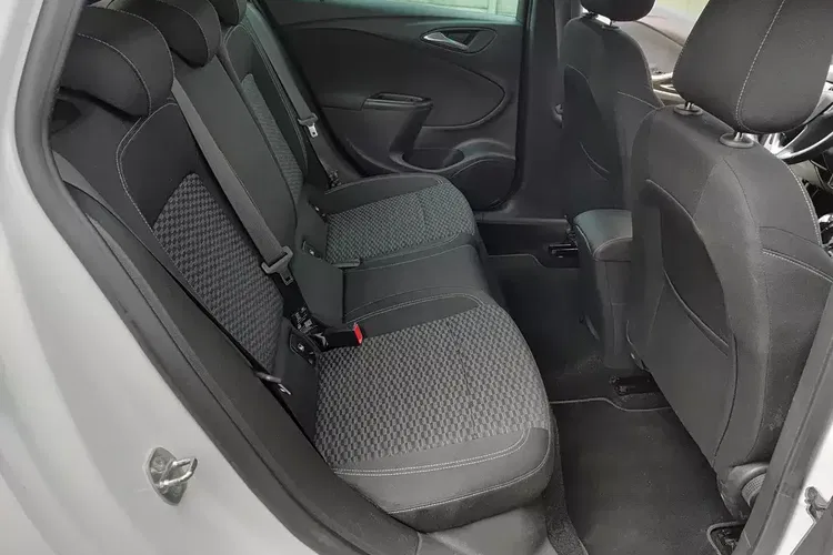 Opel Astra zdjęcie 18