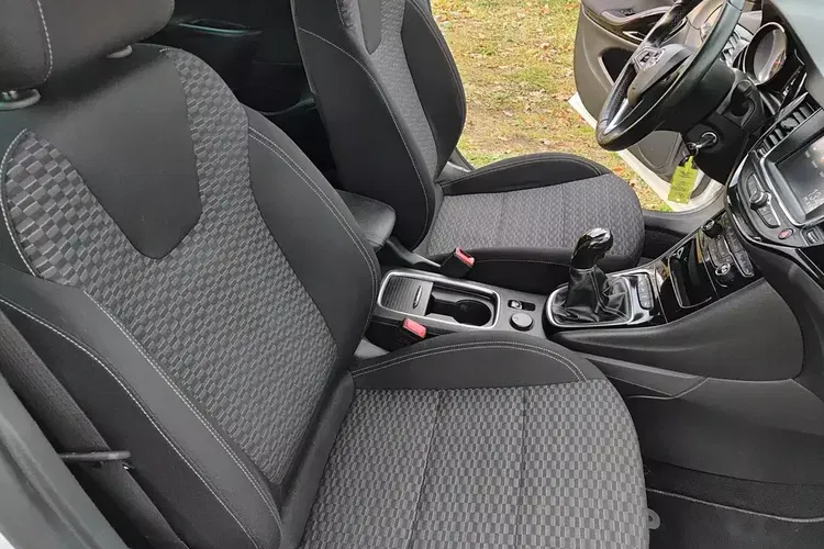 Opel Astra zdjęcie 19