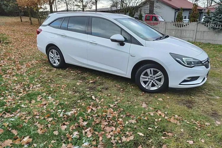 Opel Astra zdjęcie 4