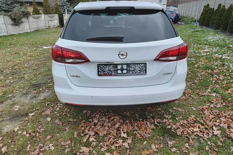Opel Astra zdjęcie 8