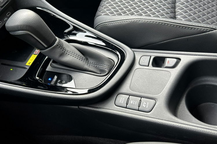 Toyota Yaris 1.5 HSD 116KM EXECUTIVE,  salon Polska,  gwarancja,  FV23% zdjęcie 16