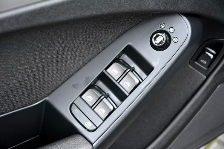 Audi A4 1.8T Xenon Ledy Parktronic Chromy z Niemiec zdjęcie 26