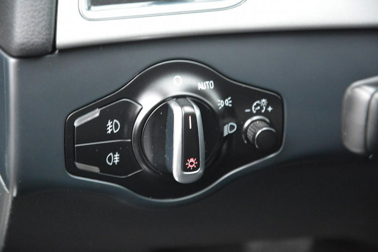Audi A4 1.8T Xenon Ledy Parktronic Chromy z Niemiec zdjęcie 27