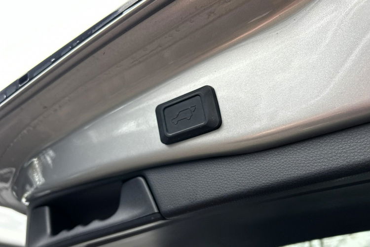 Toyota RAV-4 2.5 HSD 218KM 4x2 SELECTION, salon Polska, gwarancja zdjęcie 25