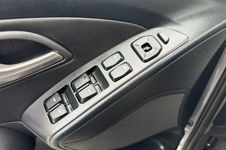Hyundai ix35 zadbany i bezwypadkowy zdjęcie 12