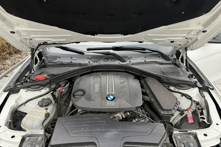 BMW 320 zadbane serwisowane zdjęcie 13