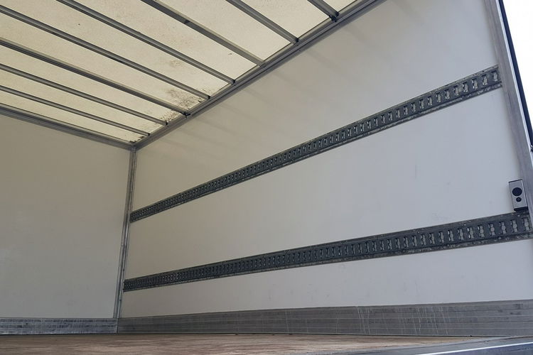 Renault Master KONTENER 8EP 4.21x2.23x2.22 KLIMA MANUAL KRAJOWY 6-BIEGÓW zdjęcie 33