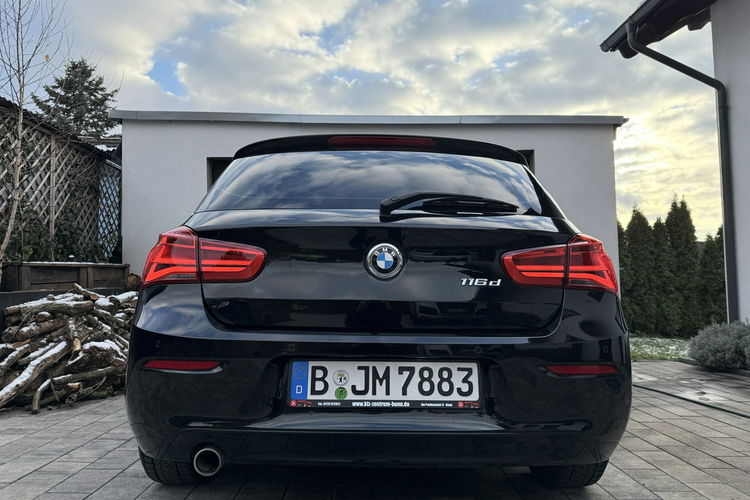BMW 120 Bardzo zadbana NISKI oryginalny przebieg zdjęcie 23