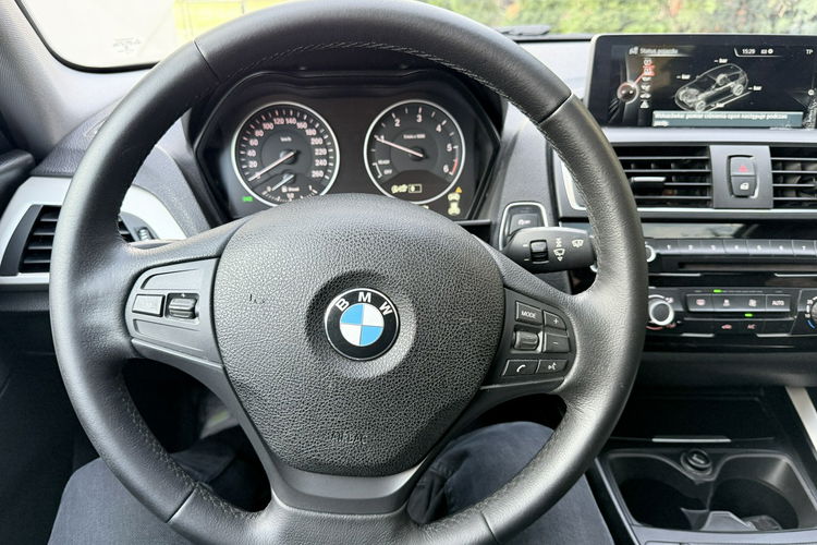 BMW 120 Bardzo zadbana NISKI oryginalny przebieg zdjęcie 24