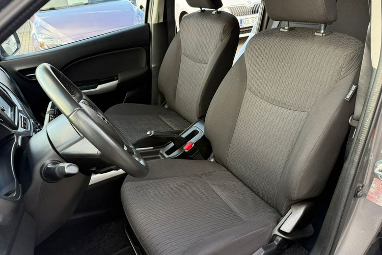 Suzuki Baleno model 2017, radar, grzane fotele zdjęcie 10