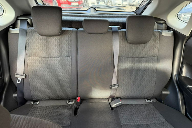 Suzuki Baleno model 2017, radar, grzane fotele zdjęcie 12